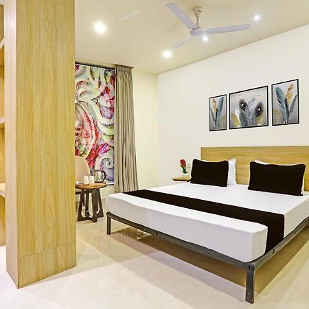 Hotel O Plush Homes New Delhi Buitenkant foto