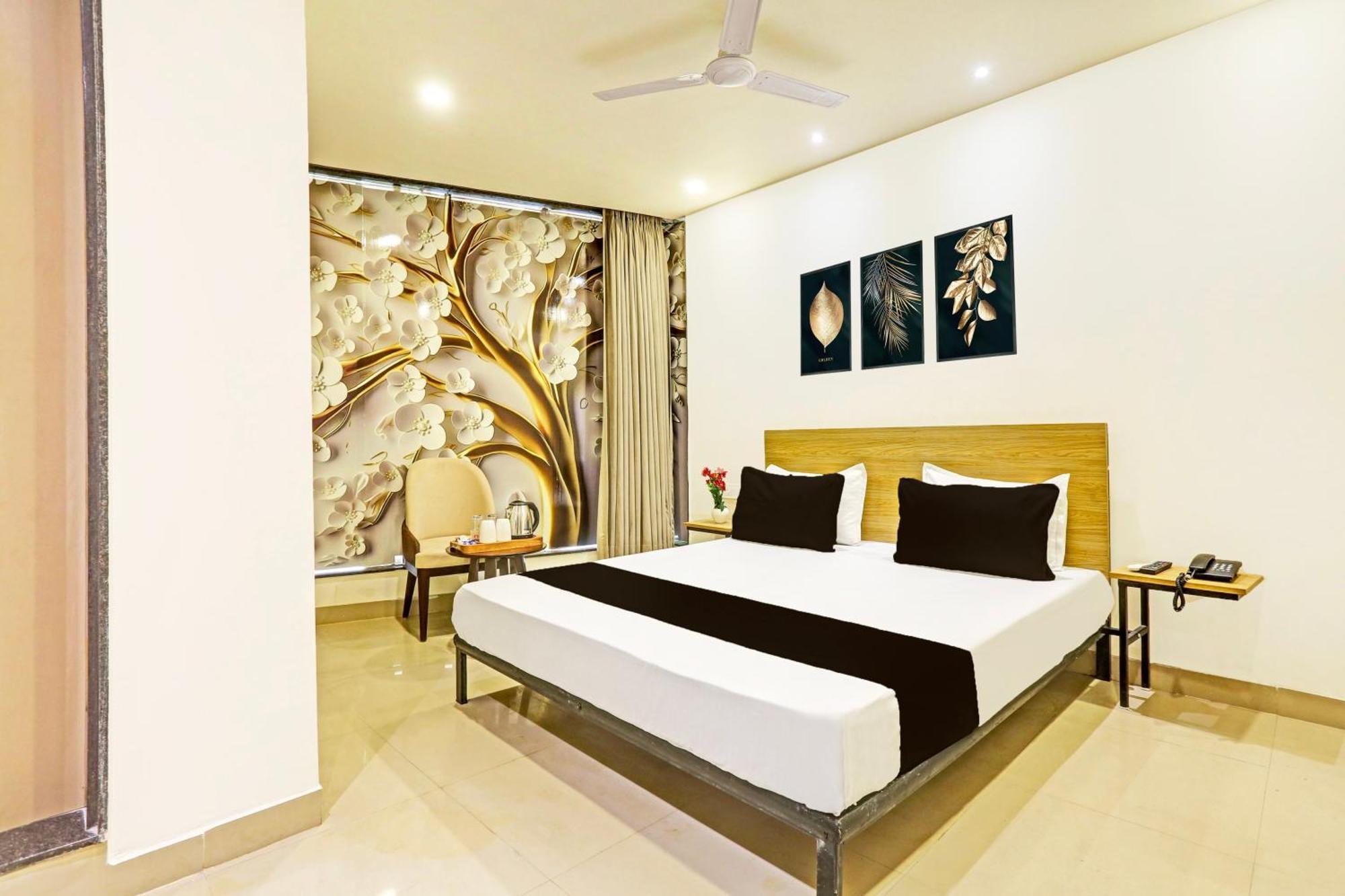 Hotel O Plush Homes New Delhi Buitenkant foto